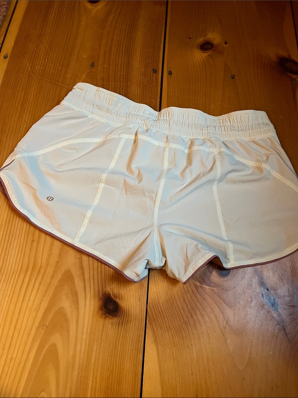 LULULEMON 14 Reversible Hotty Hot Shorts Mauve Drawstring Zip Pocket